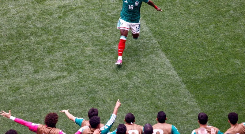 Football Daily | The ‘Azteca’ delivers as hosts and ghosts give us that World Cup feeling