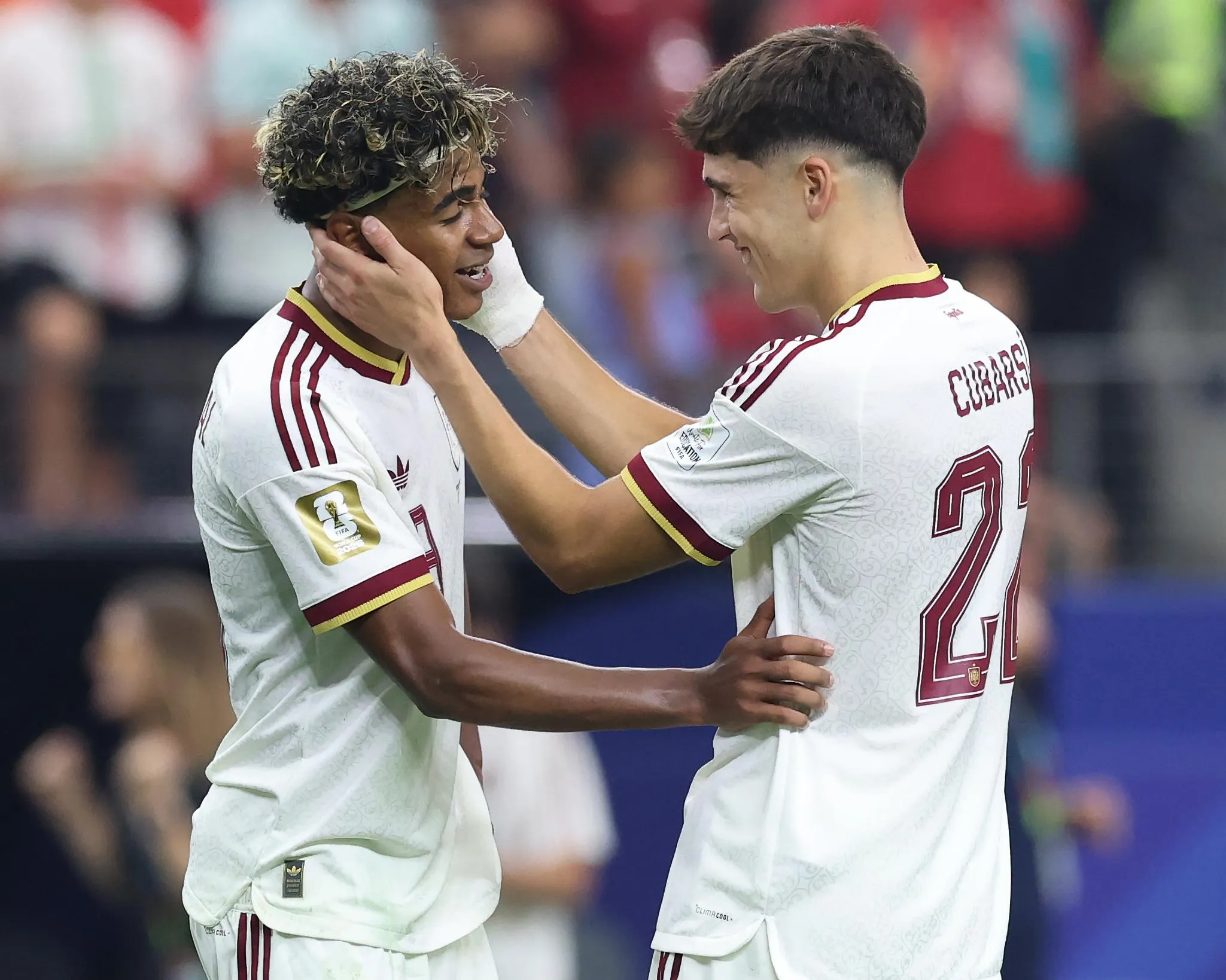 The Spain players Lamine Yamal and Pau Cubarsí celebrate their team's 1-0 win against Portugal in the last 16 of the 2026 World Cup.