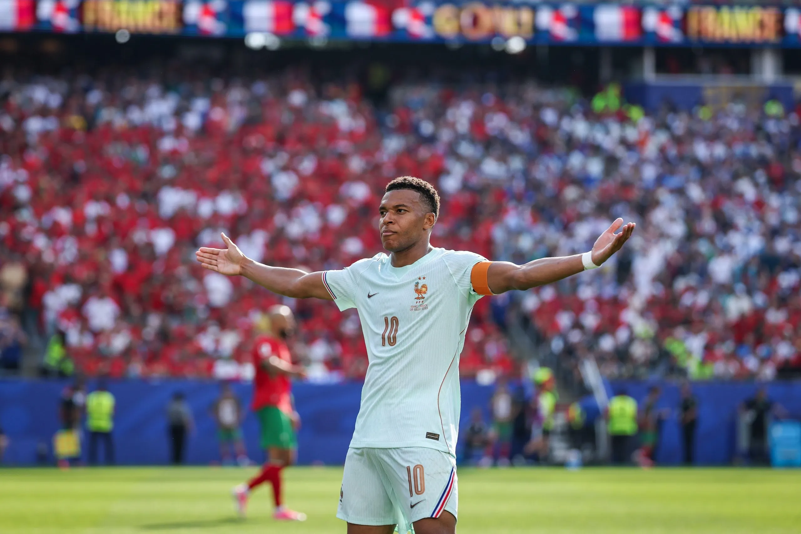 Kylian Mbappé celebrates his goal for France